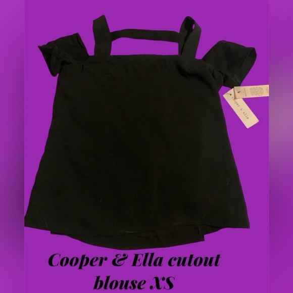 XS NWT Cooper & Ella cutout geometric style cold shoulder black blouse - Picture 1 of 6